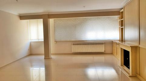 Foto 3 de Piso de alquiler en Calle Camilo Alonso Vega, Cuatro Caminos, Cantabria