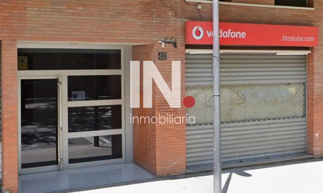 Vista exterior de Local en venda en Lleida