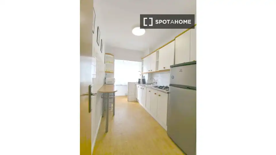 Cocina de Piso para compartir en Carretera de Cádiz