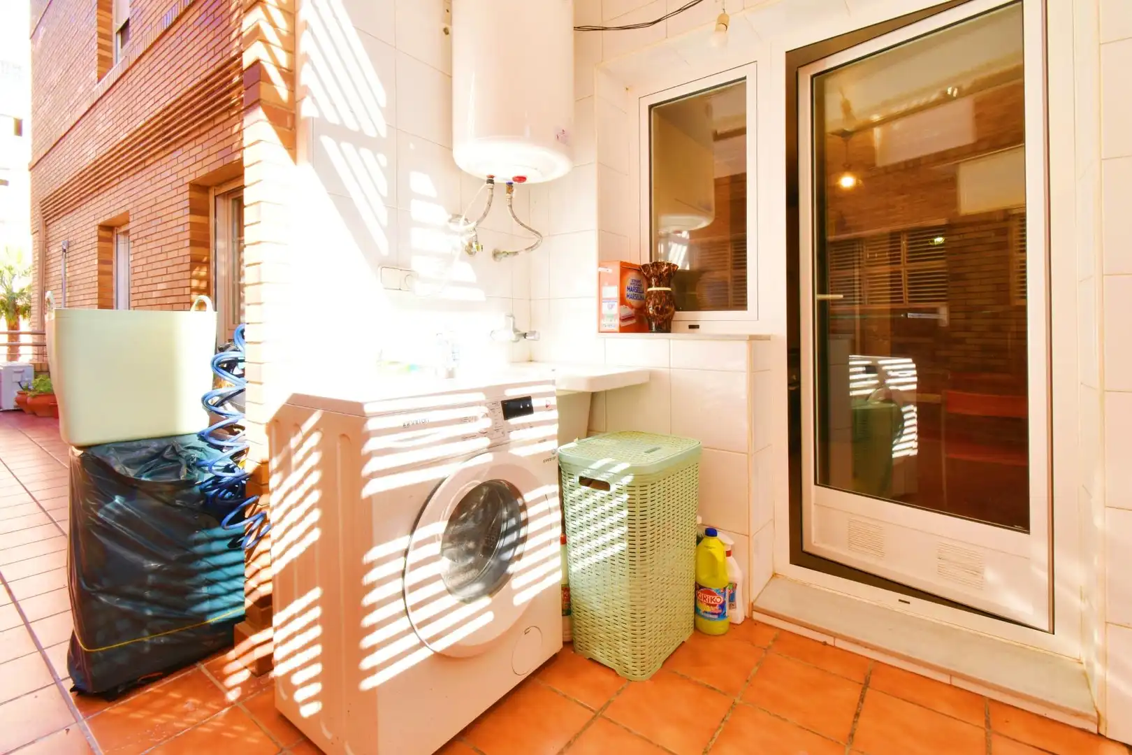 Habitación de Piso en venta en Roquetas de Mar con Terraza y Piscina comunitaria
