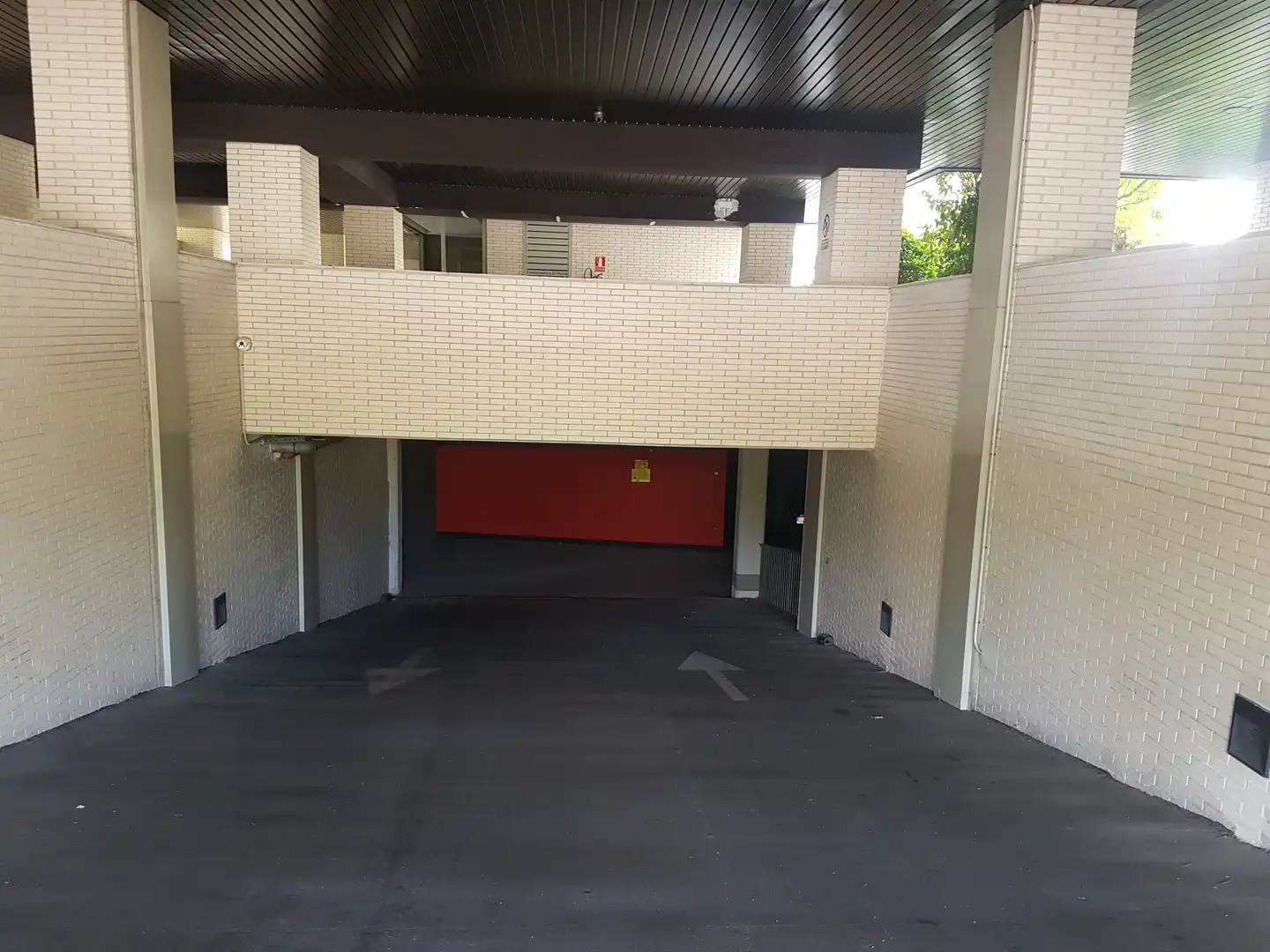 Aparcament amb ascensor en venda a Av Cerro Milano, imagen 3