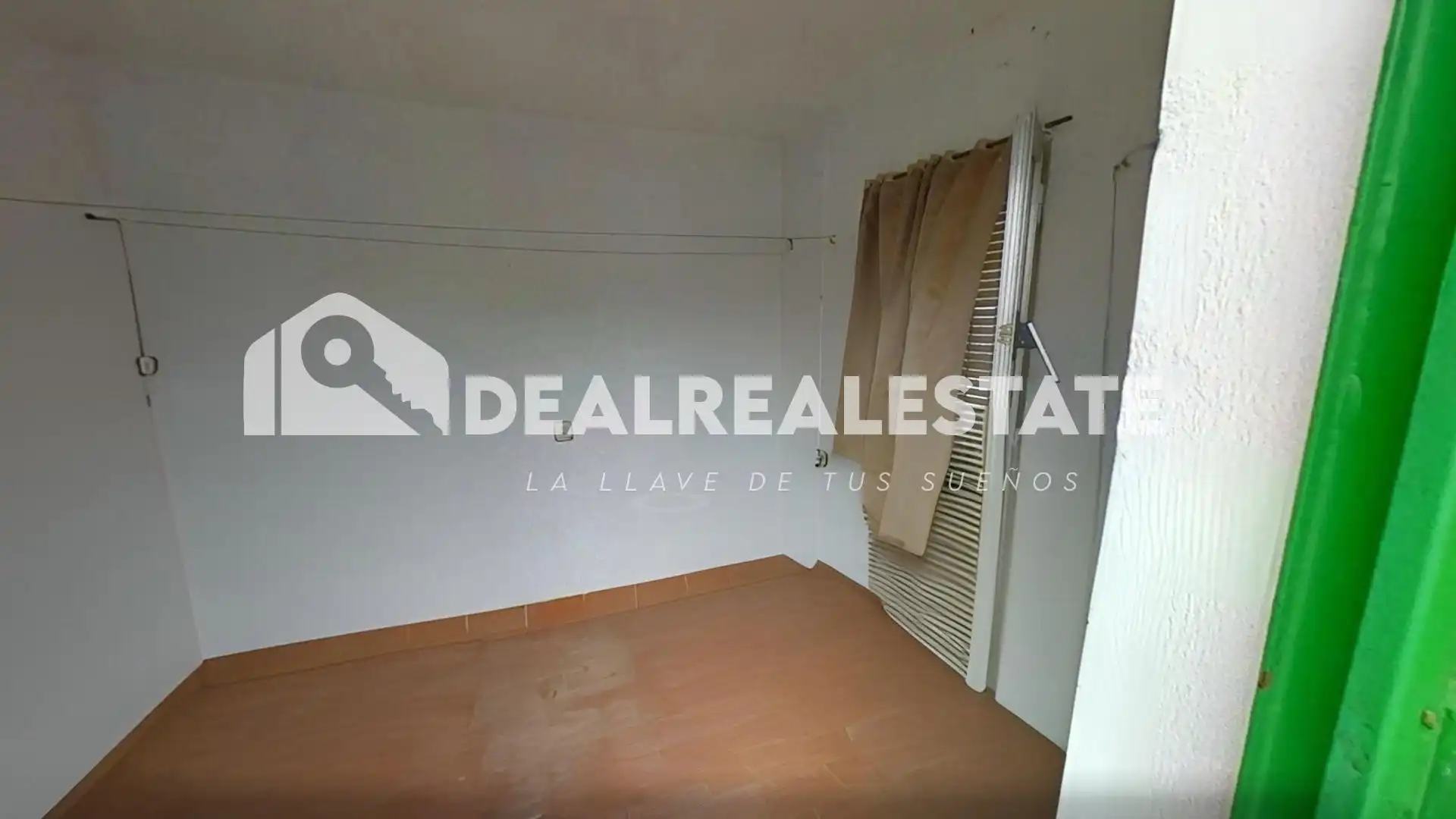 Houses for sale in Brenes  with Air Conditioner, Terrace and Storage room