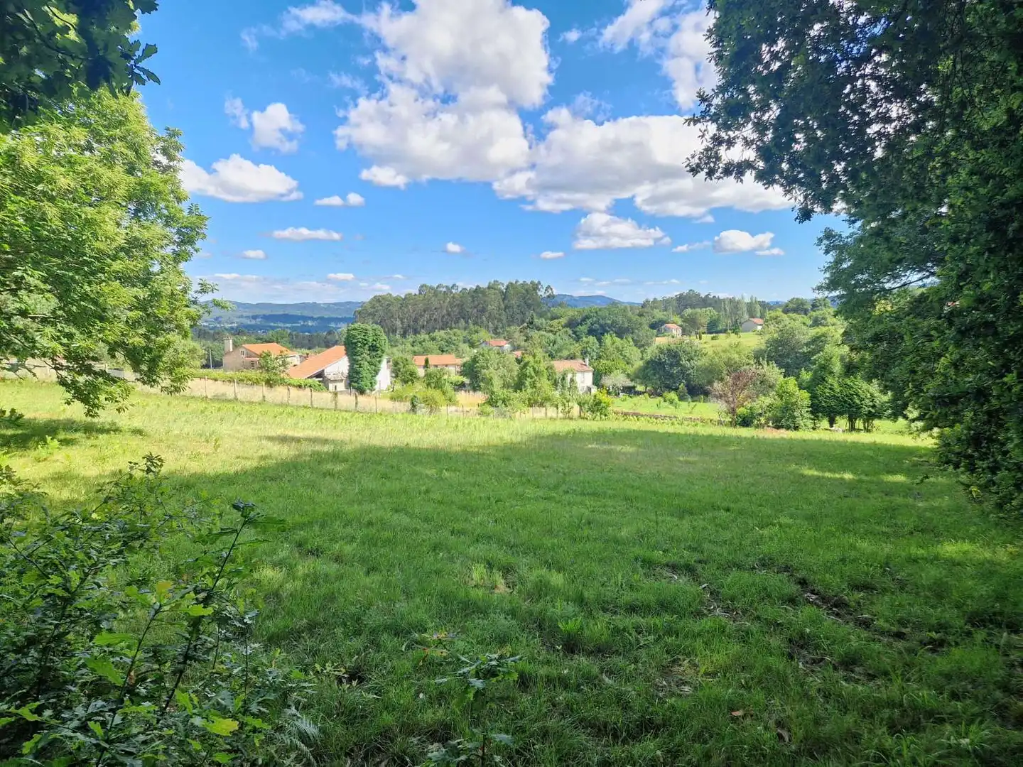 Lands and plots for sale in Brión