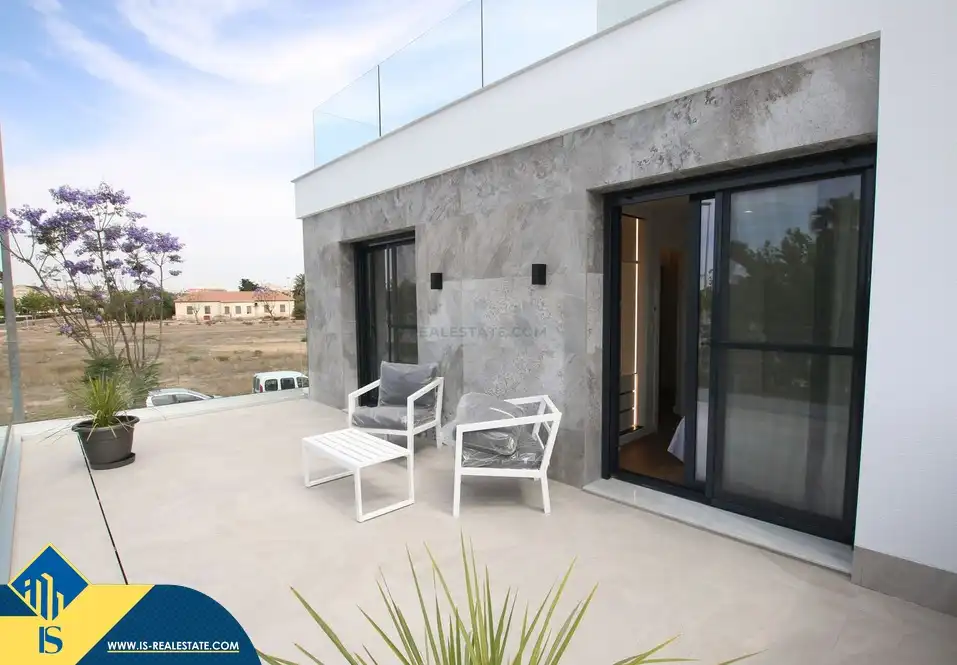 Villa avec jardin à vendre à Pilar de la Horadada ciudad