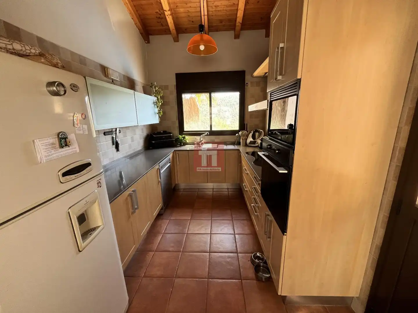 Küche von Haus oder Chalet zum Verkauf in Olivella mit Terrasse, Abstellraum und Schwimmbad