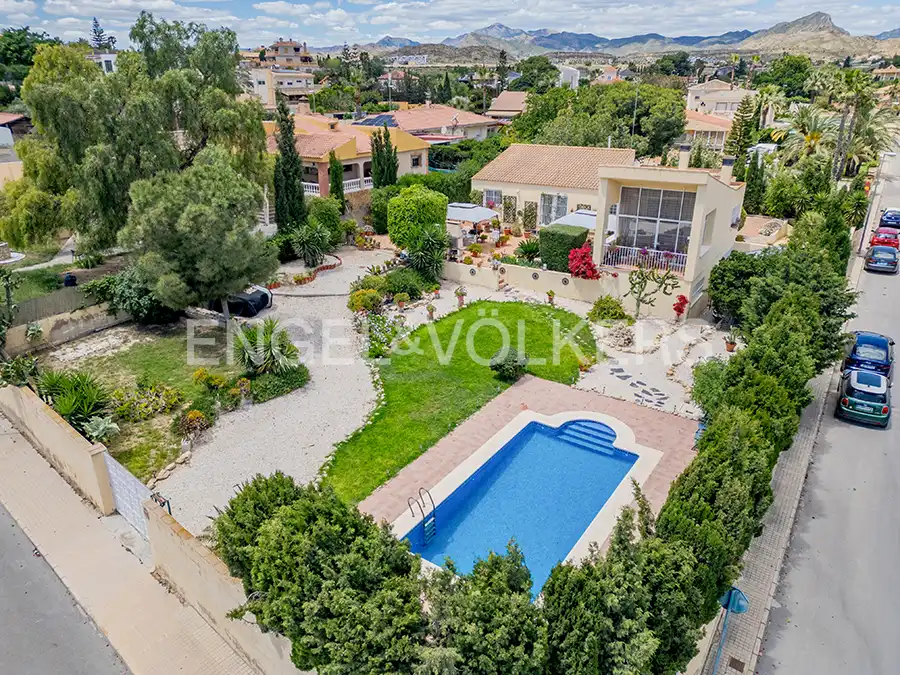 Vista exterior de Casa o chalet en venta en Mutxamel con Calefacción y Piscina