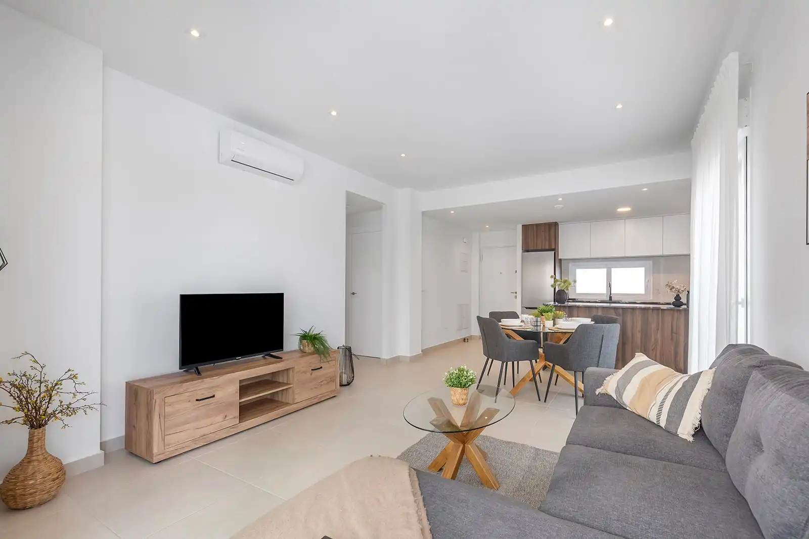Wohnzimmer von Erdgeschoss zum Verkauf in Orihuela mit Klimaanlage, Terrasse und Möbliert