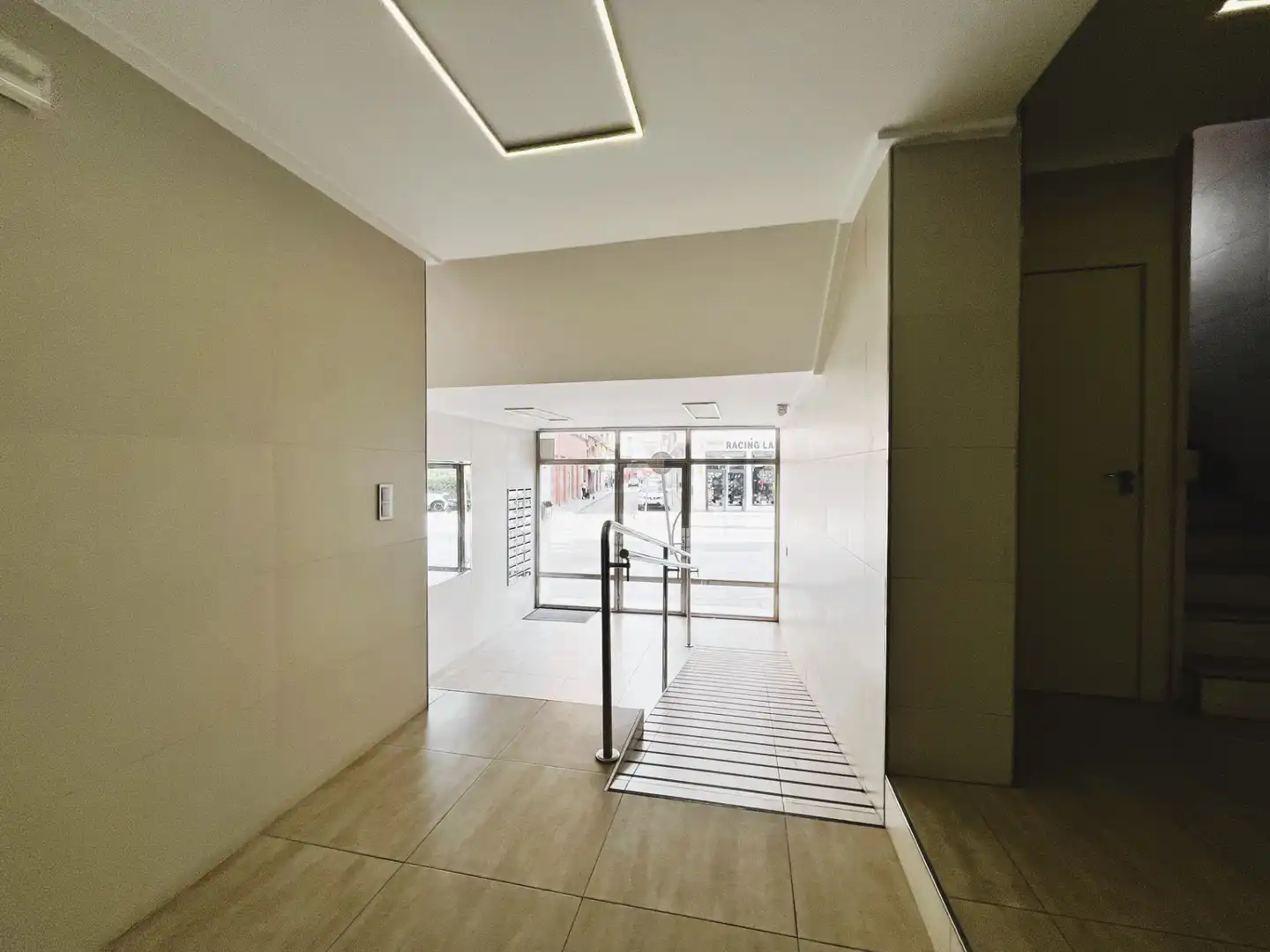 Piso con terraza en venta en Calle Luis Barcala, imagen 35