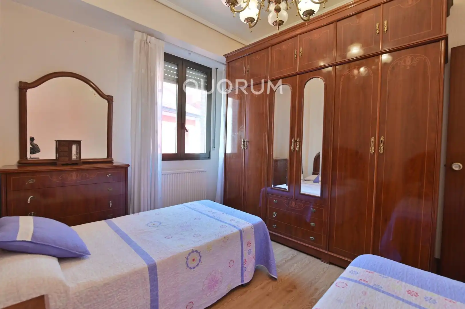 Habitación de Piso en venta en Bilbao  con Calefacción, Trastero y Amueblado