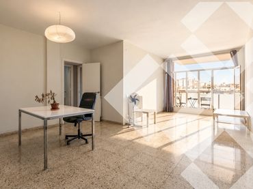 Wohnung mit Balkon zum Verkauf in Carrer del Comte d'Urgell