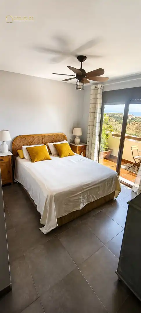 Casa pareada con piscina en venta en AVENIDA AMATISTA, imagen 9