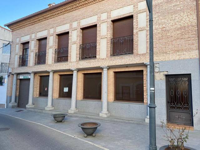 Local comercial en Alquiler en Villaluenga de la Sagra