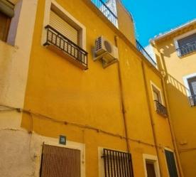 Vista exterior de Casa o xalet de lloguer en Férez amb Terrassa, Moblat i Forn