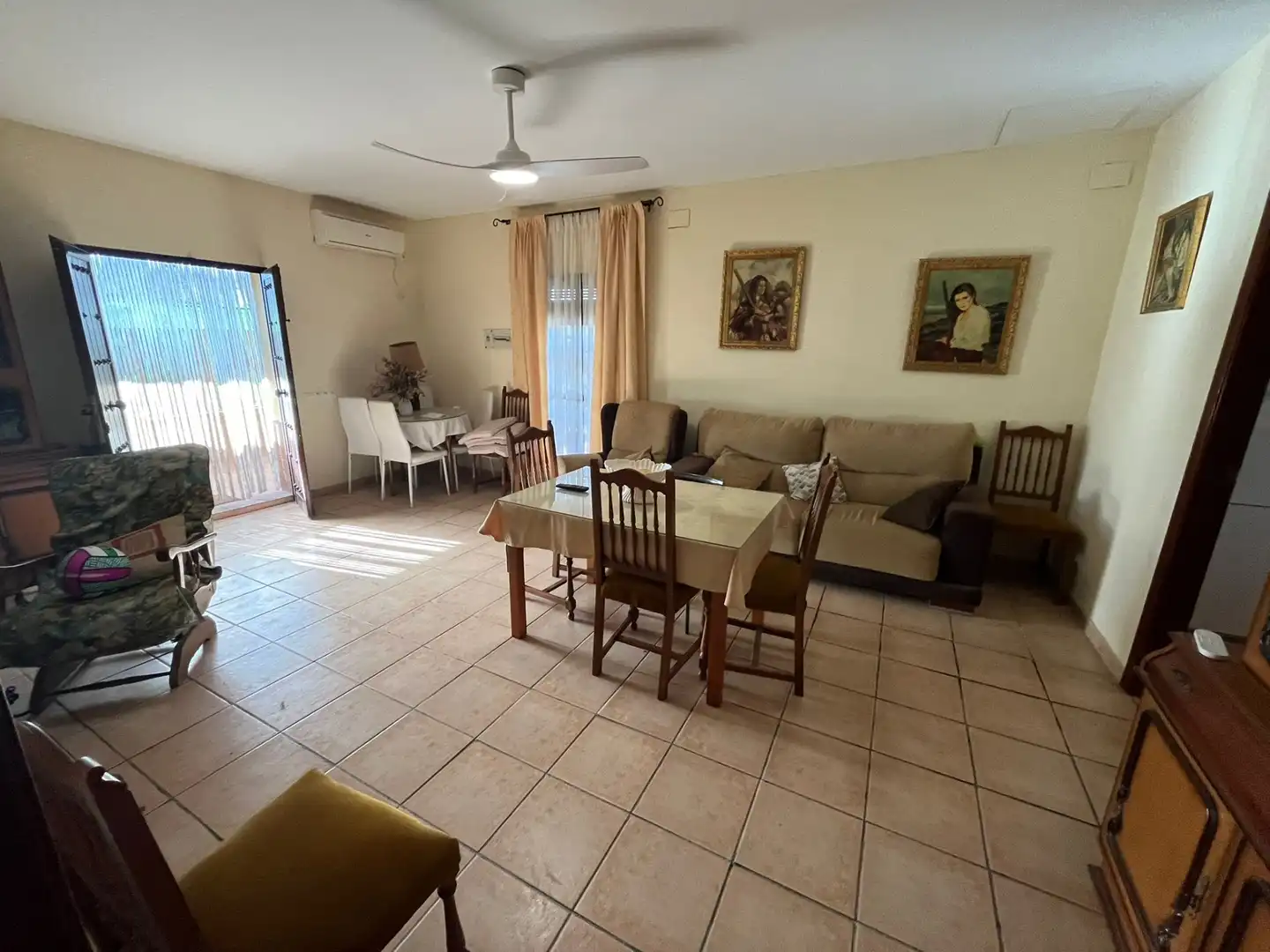 Sala de estar de Finca rústica en venta en Palma del Río con Calefacción, Jardín privado y Terraza