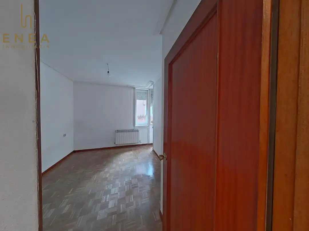 Schlafzimmer von Wohnung zum Verkauf in Vitoria - Gasteiz mit Heizung, Terrasse und Abstellraum