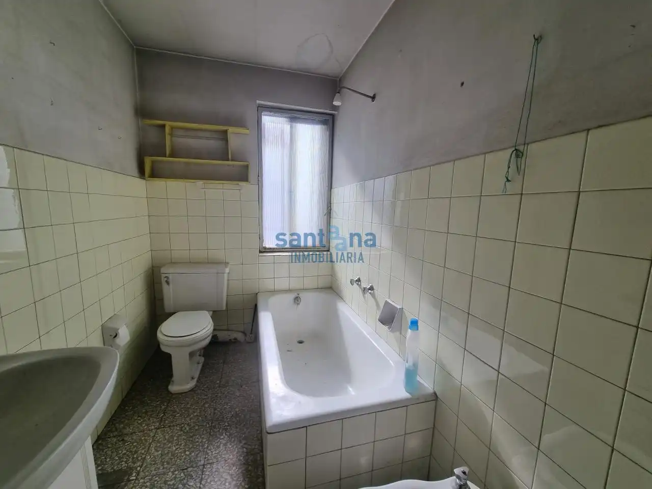 Baño de Apartamento en venta en León Capital  con Calefacción y Terraza
