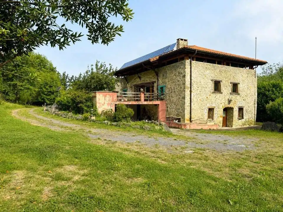 Vista exterior de Casa o xalet en venda en Areatza amb Terrassa