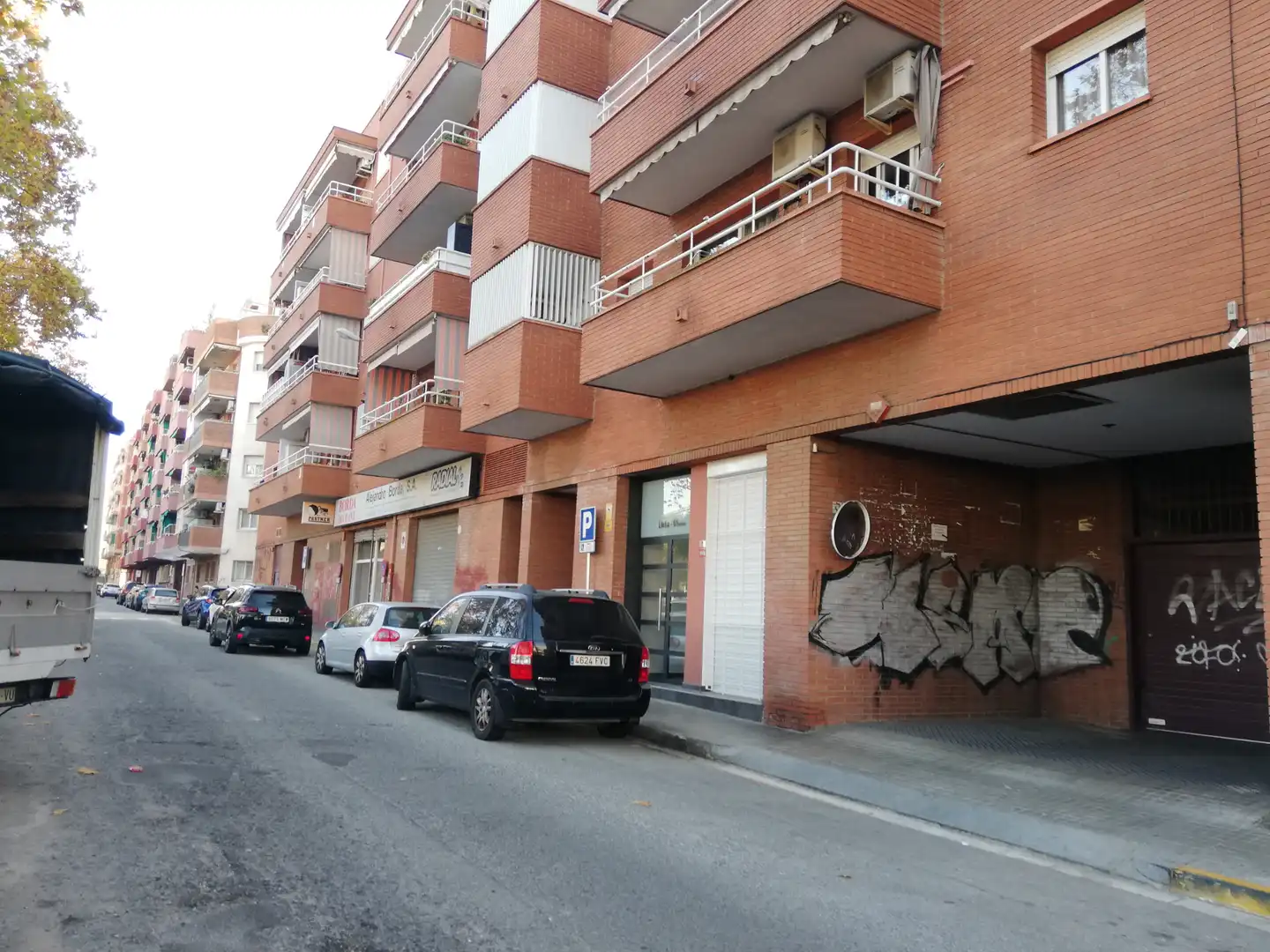 Exterior view of Garage for sale in Badalona