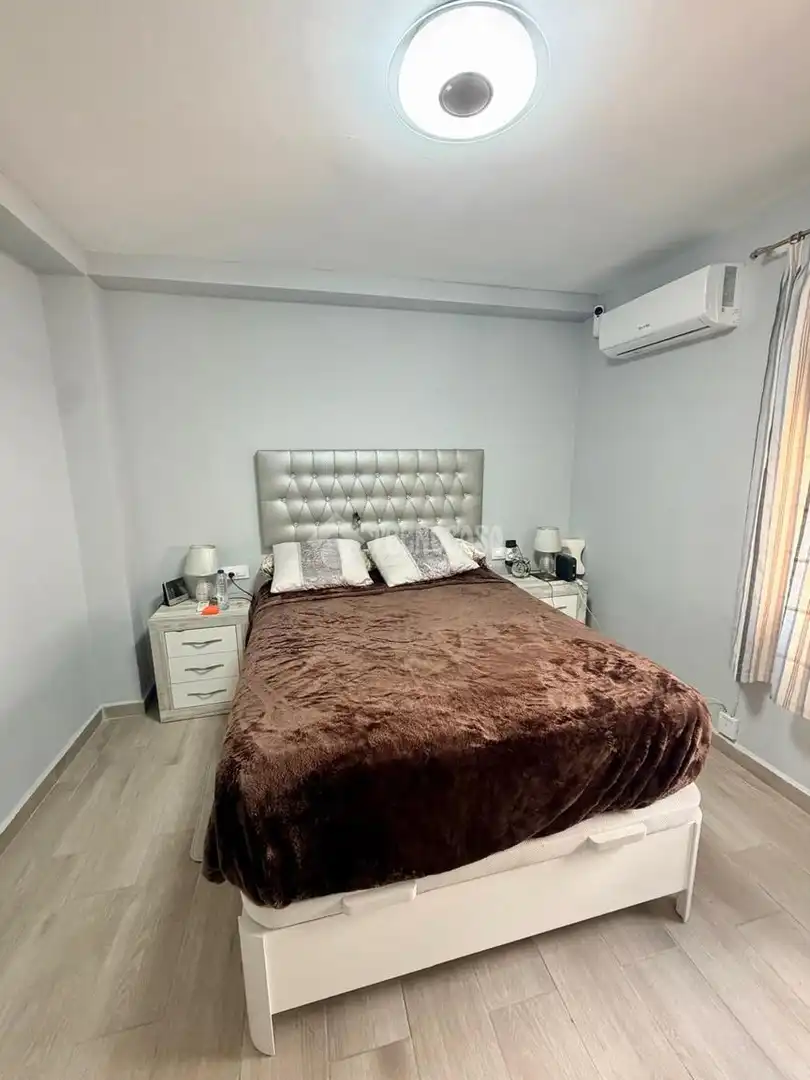 Habitación de Piso en venta en Sevilla con Aire acondicionado, Calefacción y Terraza