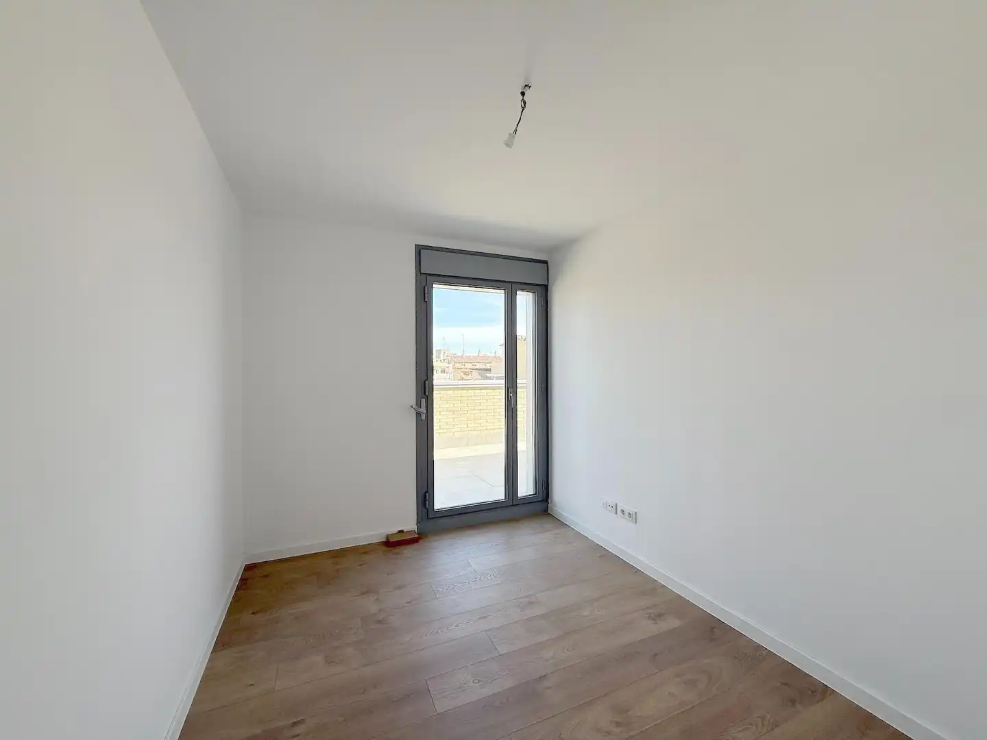 Habitación de Ático en venta en Zaragoza con Calefacción, Terraza y Trastero