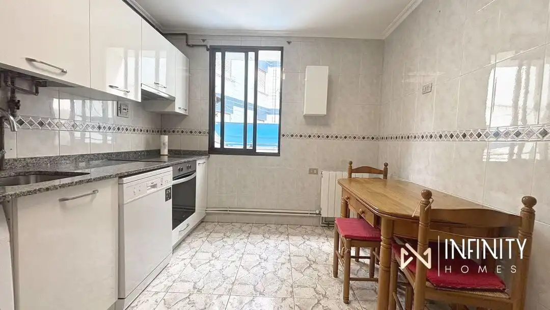Flat for rent in García Salazar Kalea, Zabalburu