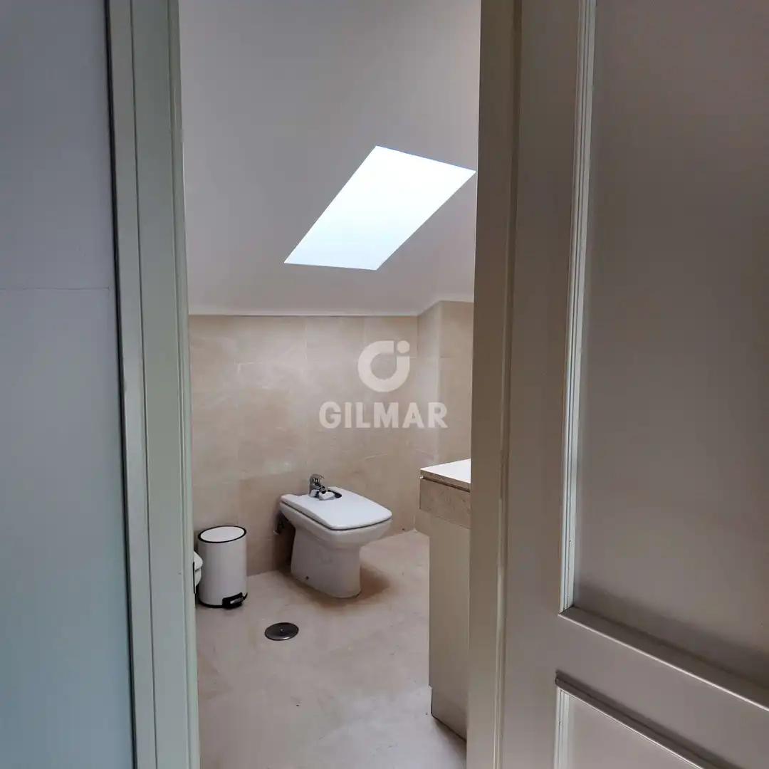 Baño de Dúplex en venta en Sotogrande con Calefacción, Trastero y Piscina