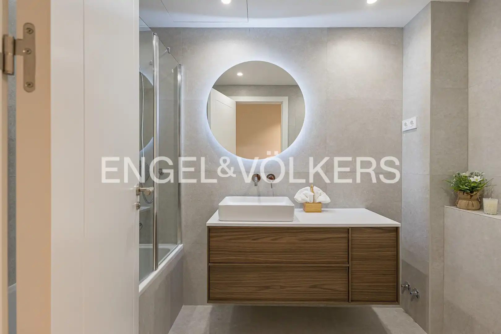 Baño de Piso en venta en Madrid con Aire acondicionado, Calefacción y Parquet