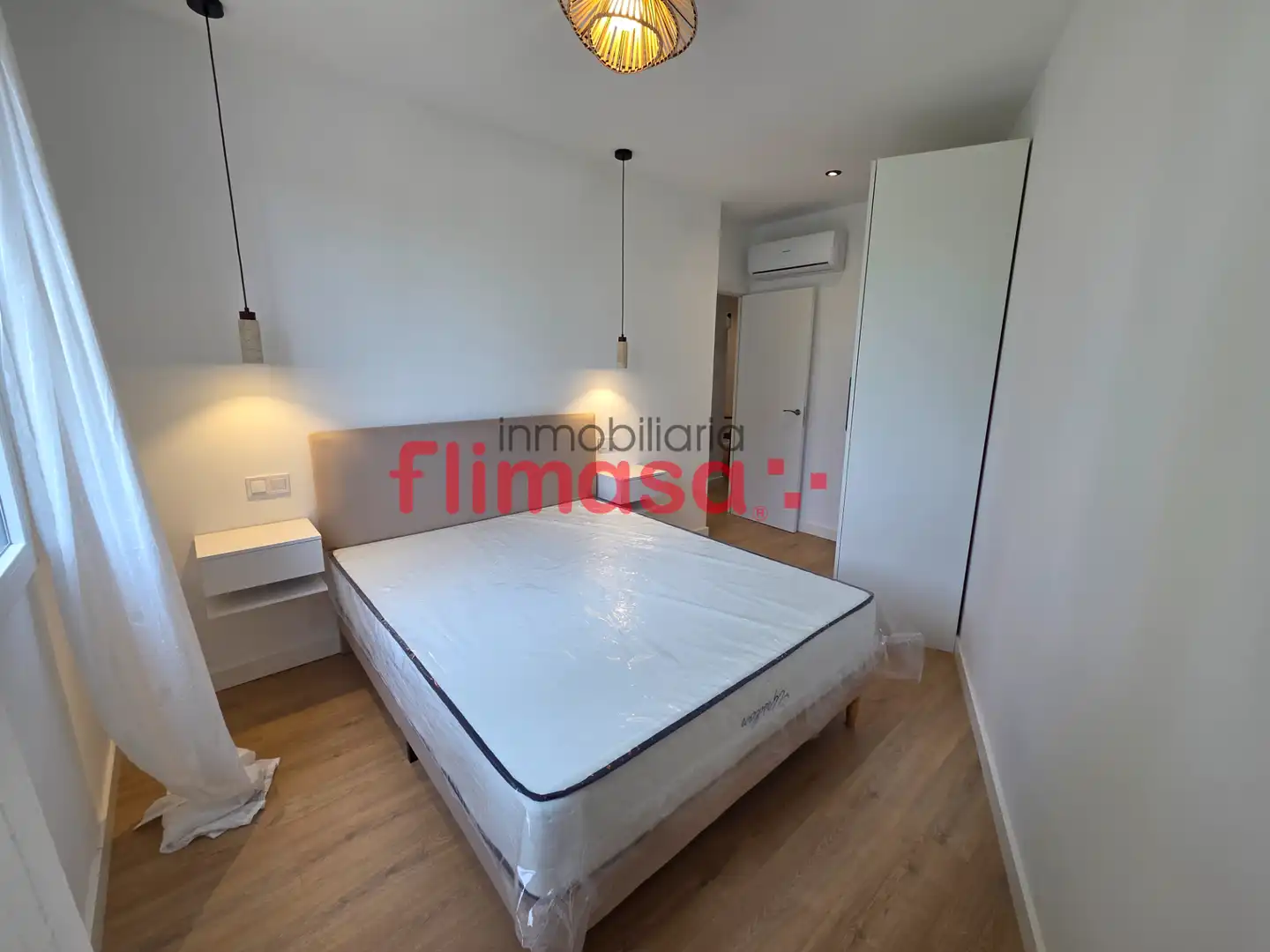 Dormitori de Apartament en venda en Móstoles amb Aire condicionat, Calefacció i Moblat