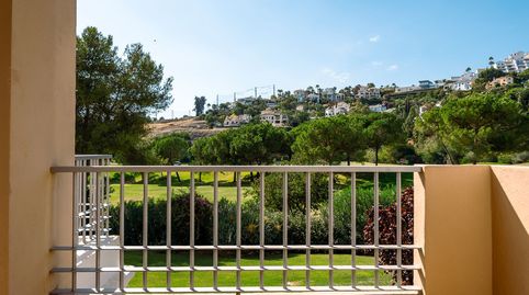 Foto 3 de Apartament en venda a Los Arqueros - Puerto del Almendro, Benahavís