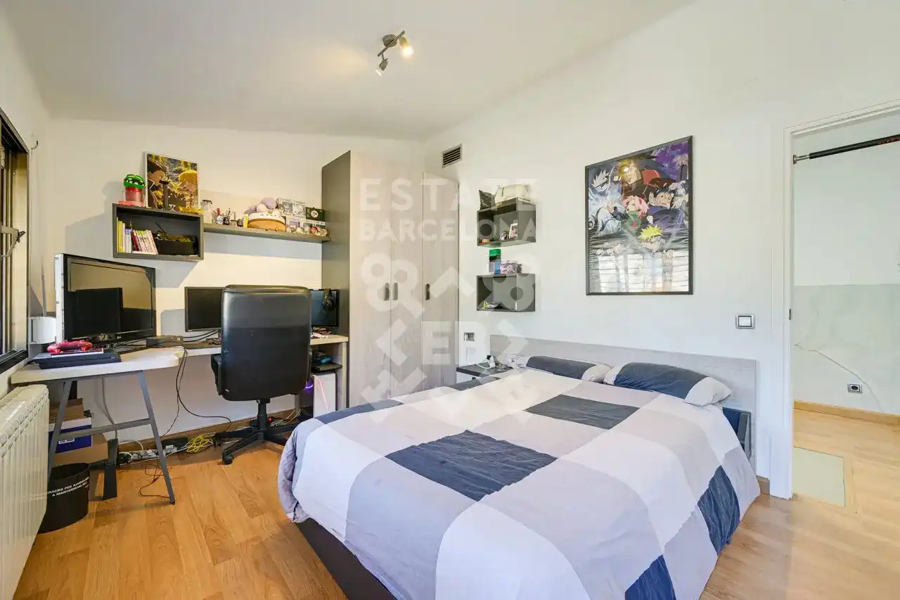 Schlafzimmer von Einfamilien-Reihenhaus zum Verkauf in Mataró mit Klimaanlage, Heizung und Terrasse