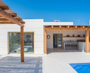 Terrassa de Casa o xalet en venda en Torrevieja amb Aire condicionat, Calefacció i Jardí privat