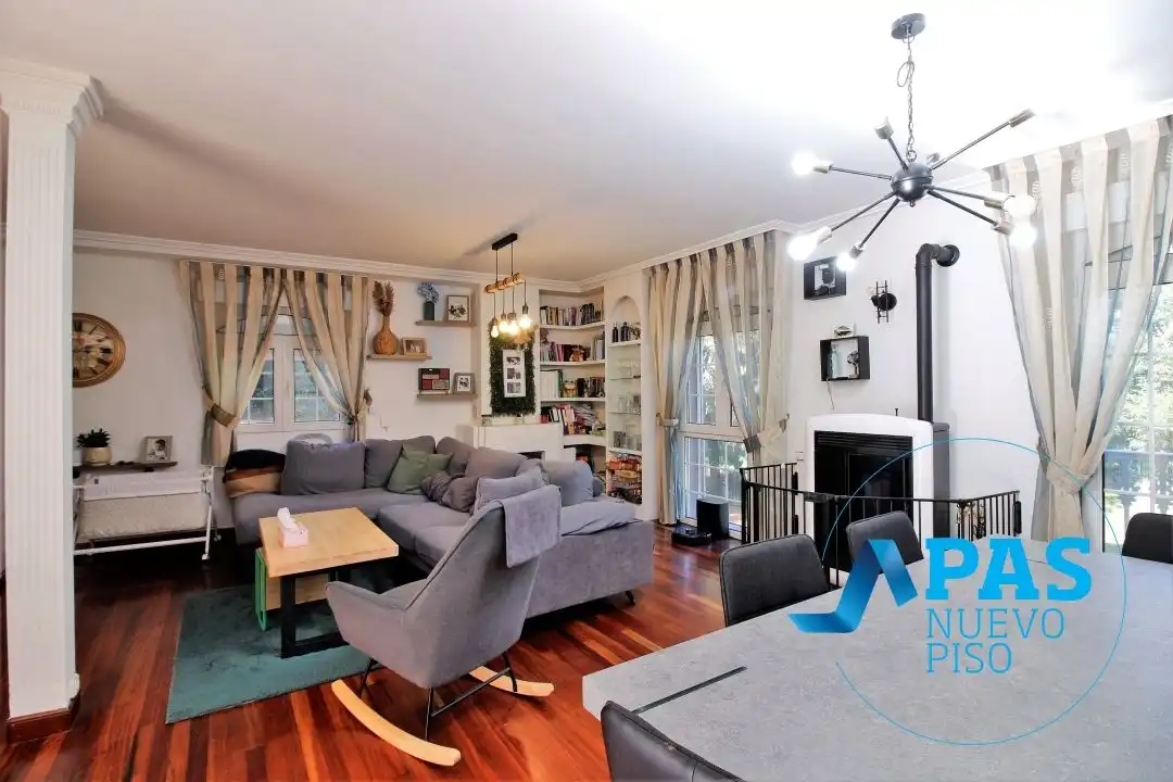 Sala de estar de Casa o chalet en venta en Piélagos con Calefacción, Jardín privado y Terraza