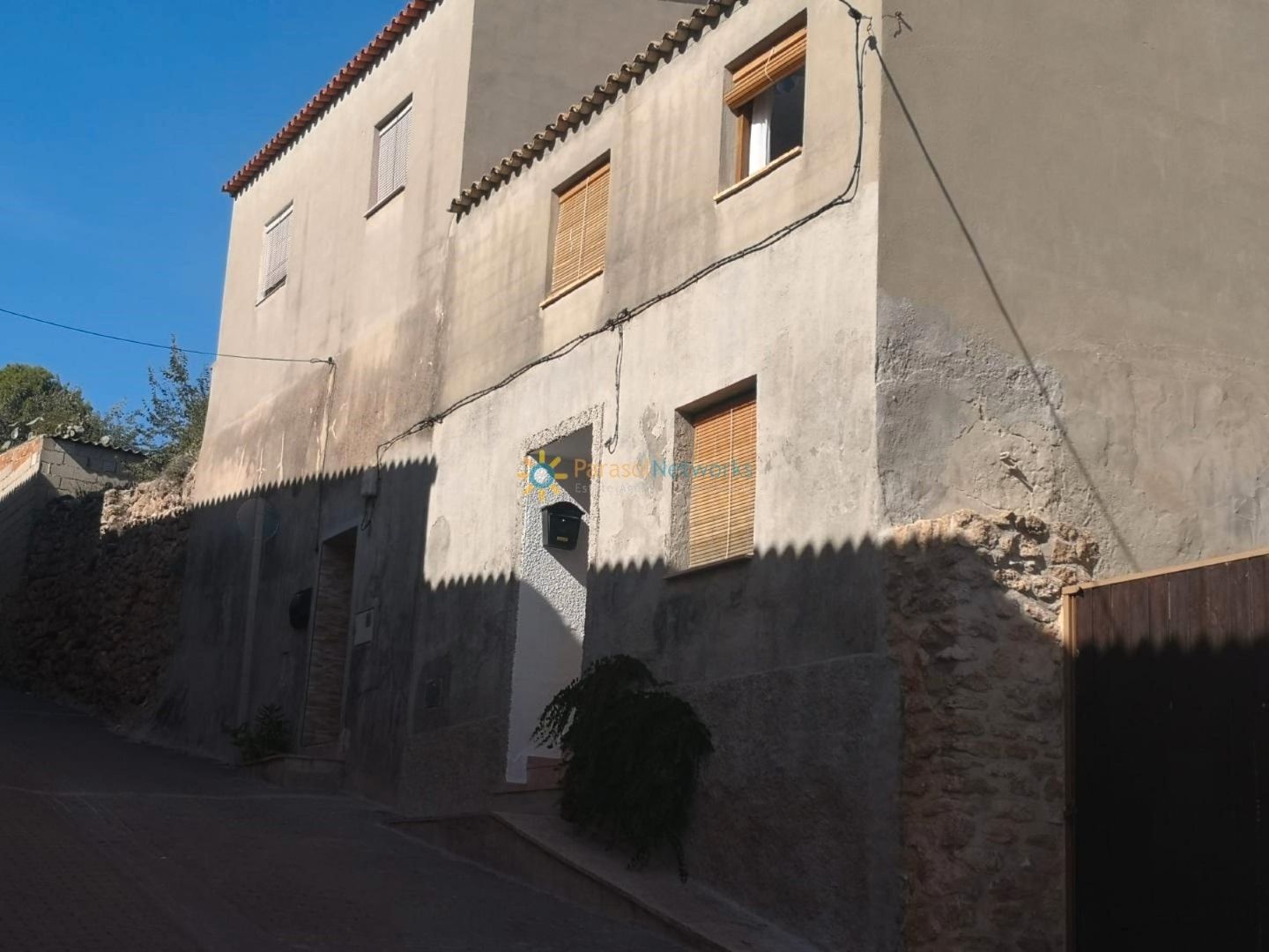 Vista exterior de Casa adosada en venda en Montesa