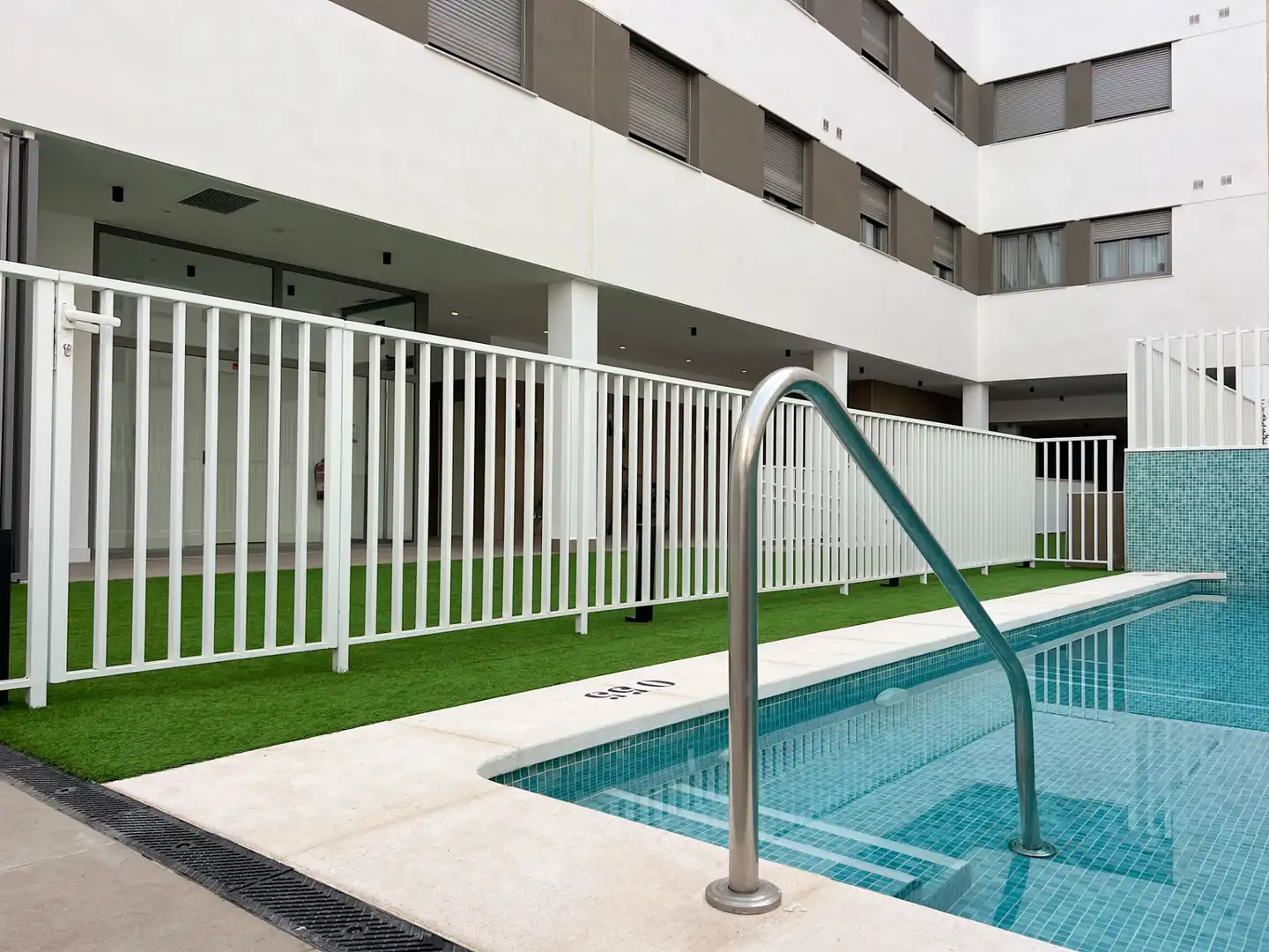 Schwimmbecken von Wohnung zur Miete in Valencia mit Klimaanlage, Heizung und Privatgarten