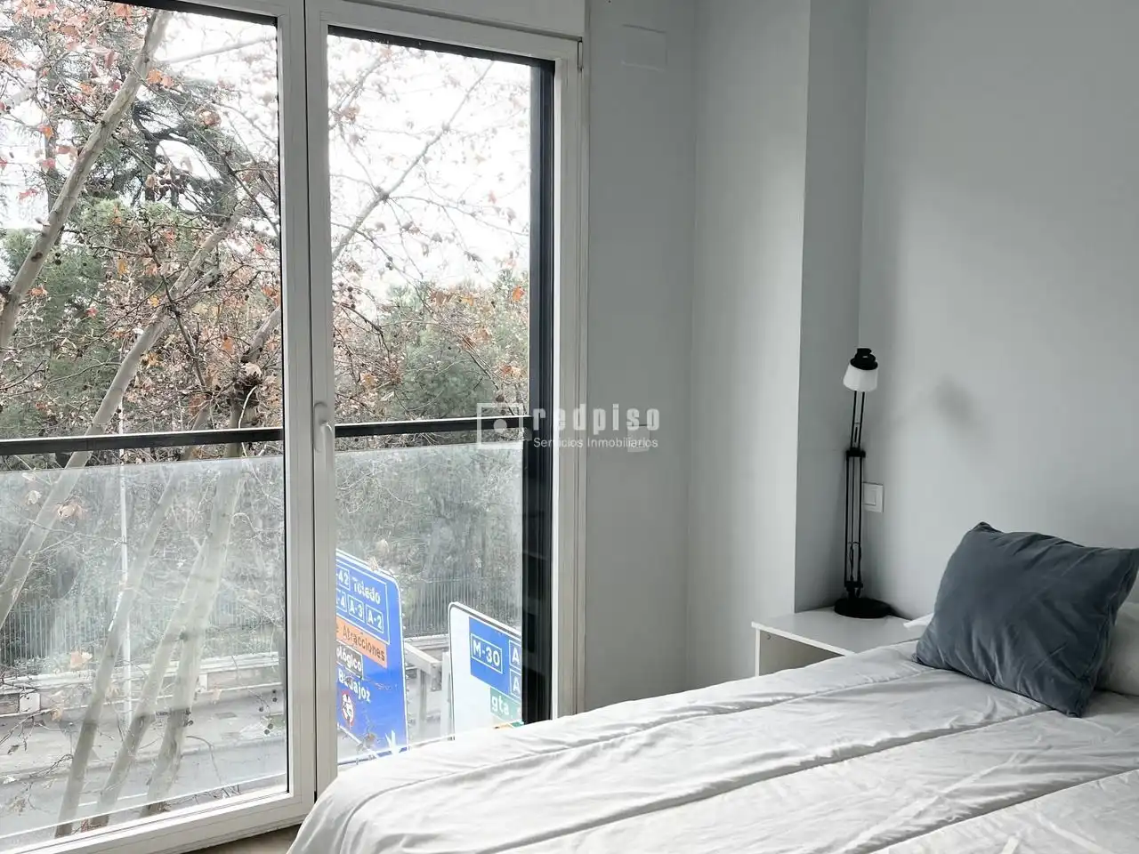 Schlafzimmer von Wohnung zur Miete in Madrid mit Klimaanlage, Heizung und Terrasse