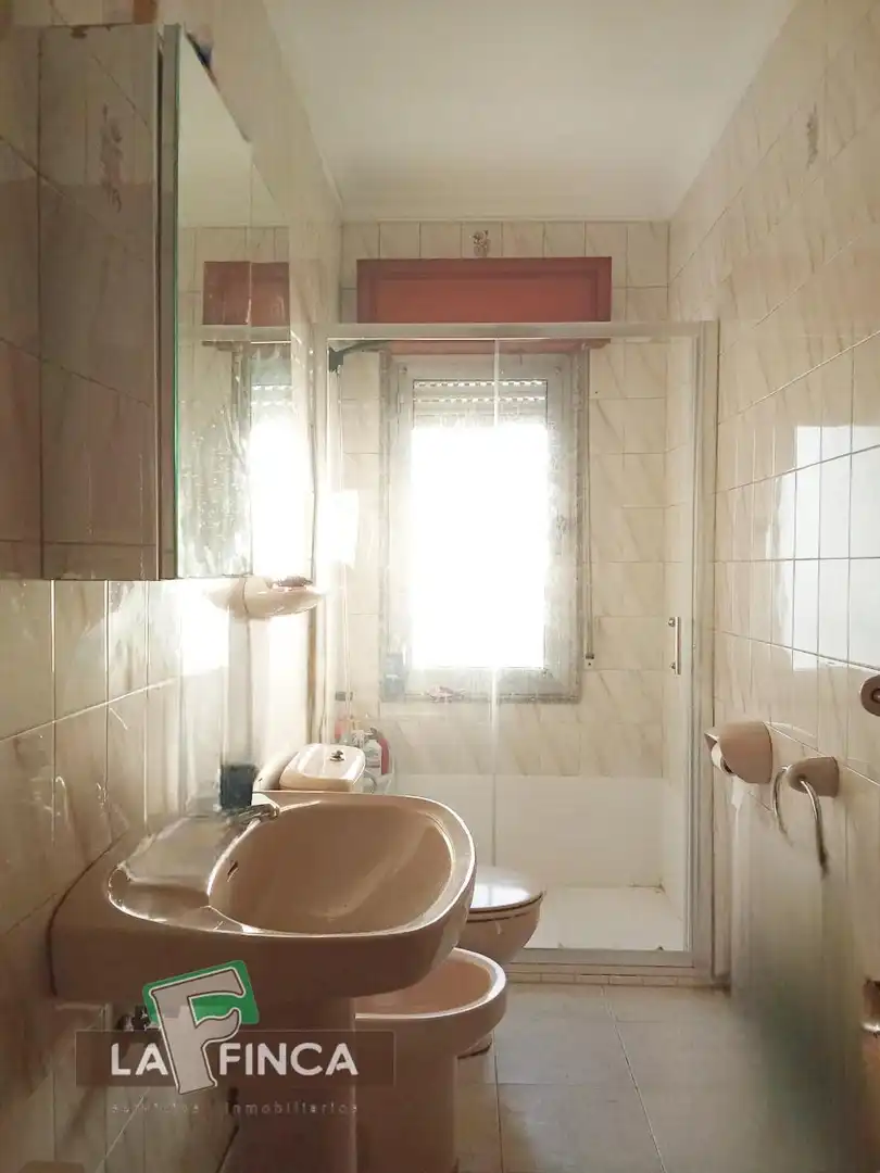 Bathroom of Houses for sale in Muros de Nalón  with Heating, Parquet flooring and Terrace