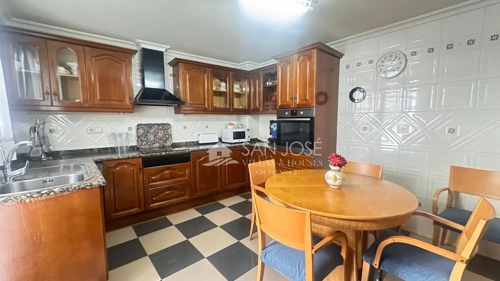 Kitchen of Flat for sale in Aspe  with Air Conditioner and Storage room