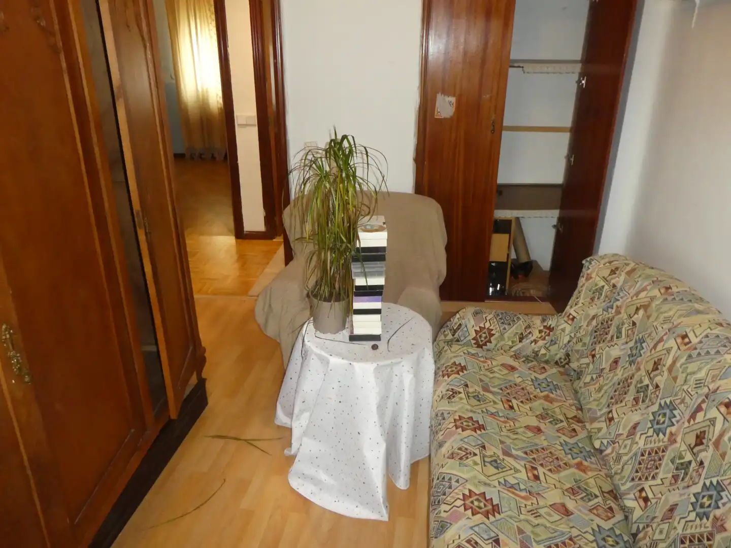 Sala d'estar de Pis en venda en Burgos amb Calefacció, Parquet i Moblat