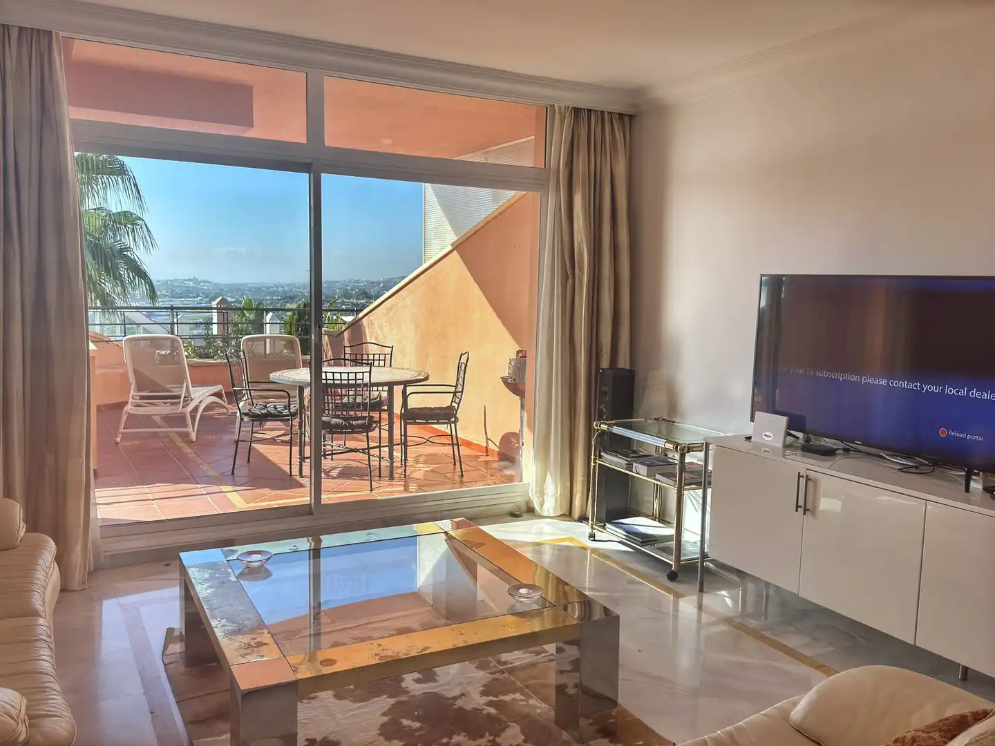 Sala de estar de Apartamento de alquiler en Marbella con Aire acondicionado, Calefacción y Terraza