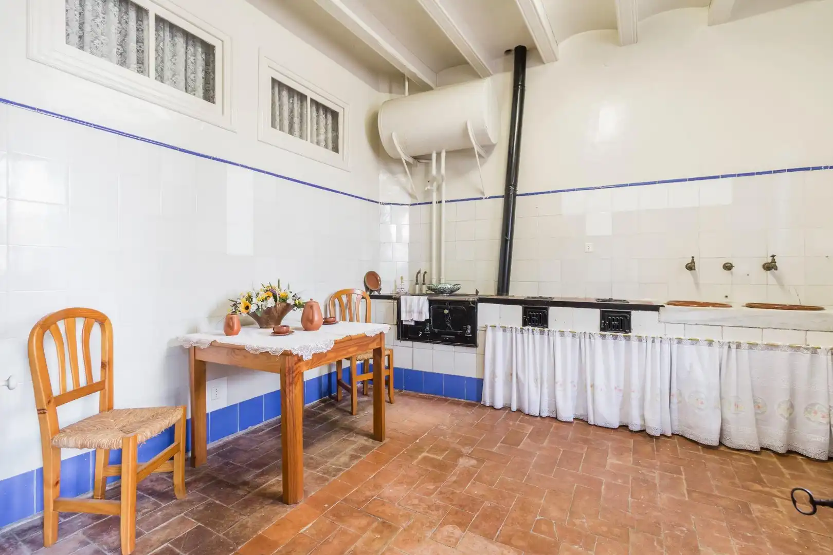Cuina de Finca rústica en venda en Castellet i la Gornal amb Calefacció, Jardí privat i Terrassa