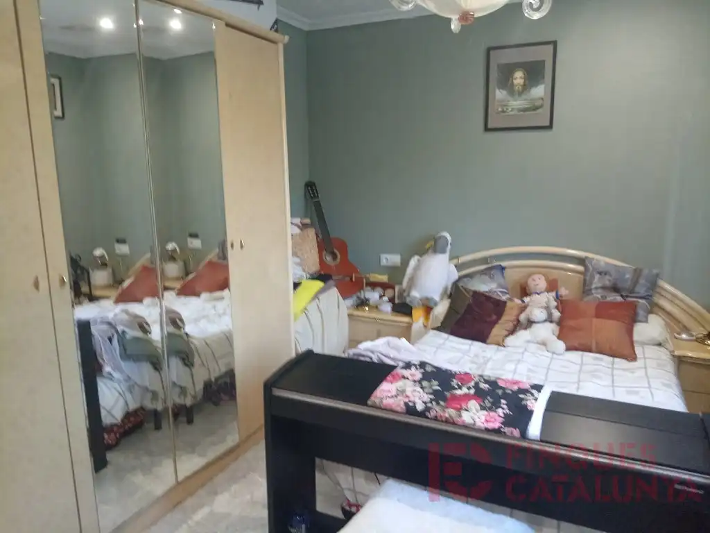 Dormitori de Casa o xalet en venda en Vilobí d'Onyar