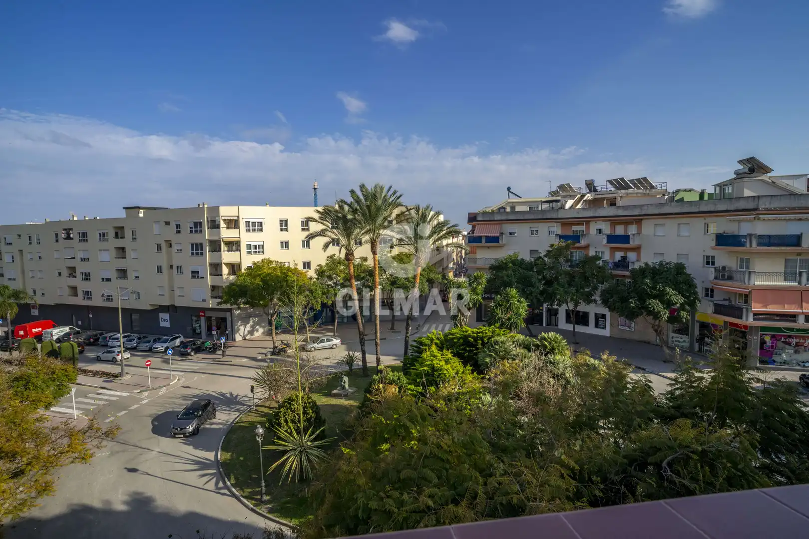 Vista exterior de Àtic en venda en Estepona amb Calefacció, Piscina i Balcó