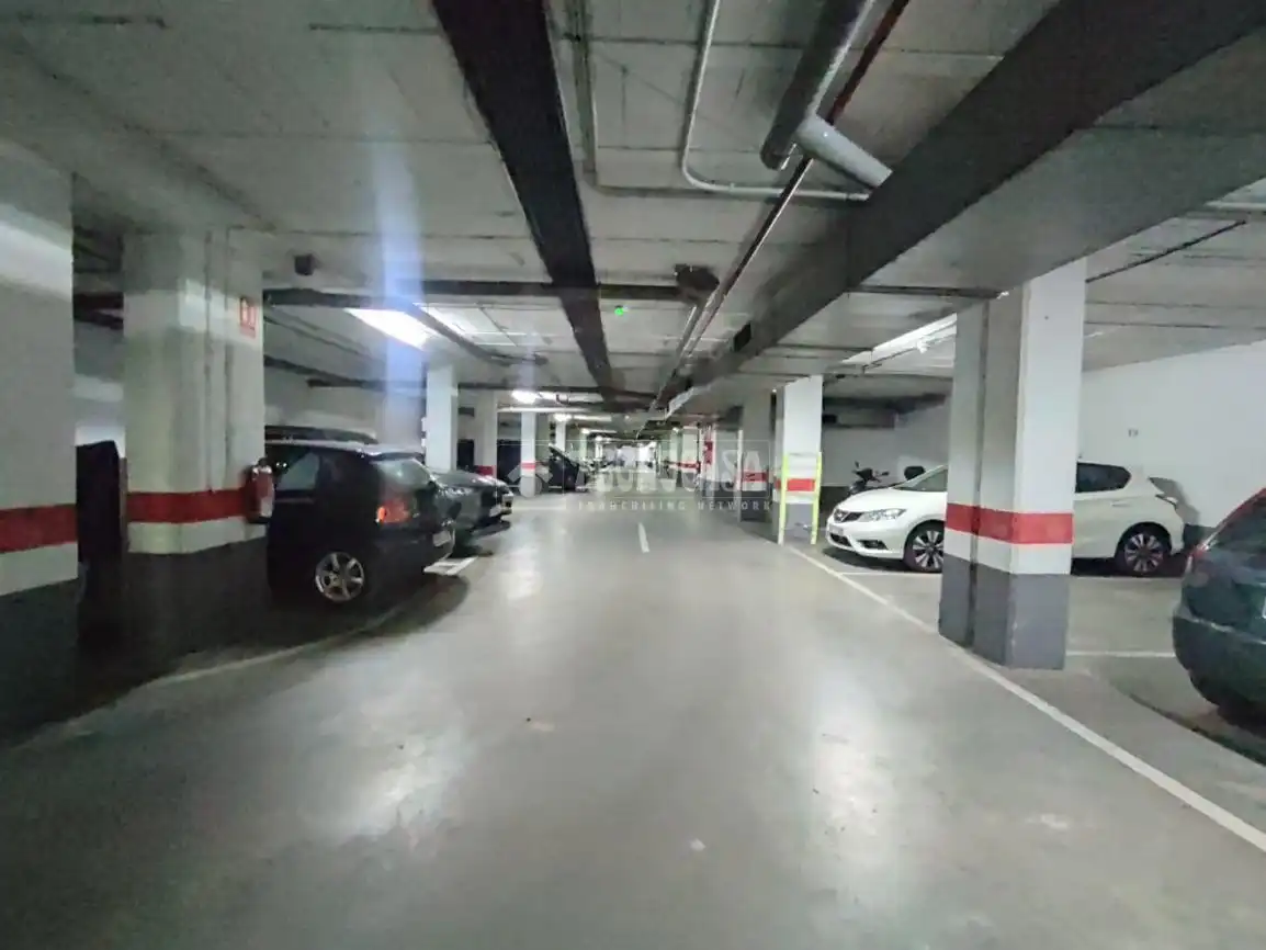 Parking of Flat for sale in Sevilla  with Air Conditioner, Terrace and Furnished