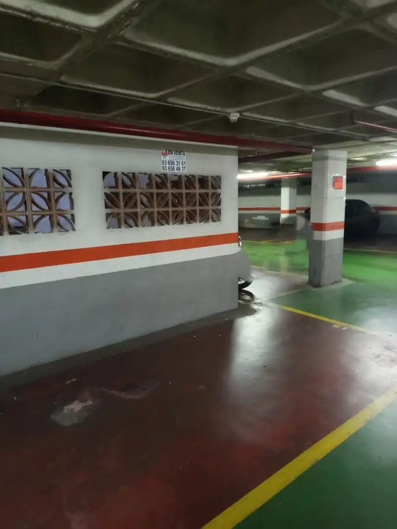 Einzelparkplatz zum Verkauf in Sant Vicenç Dels Horts, imagen 2