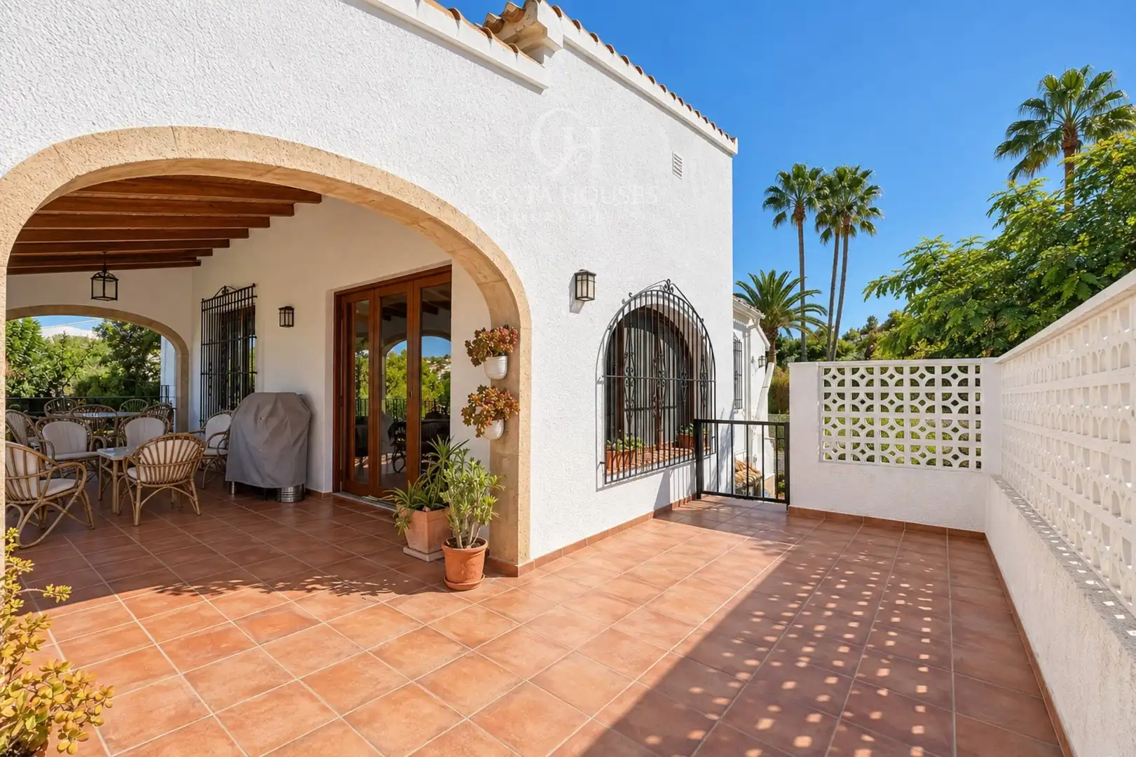 Vista exterior de Casa o chalet en venta en Partides comunes - Adsubia