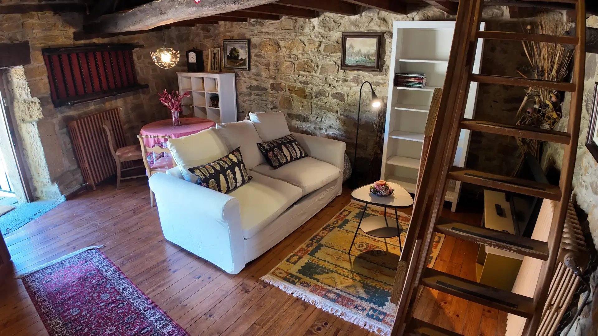 Sala de estar de Edificio en venta en Valderredible