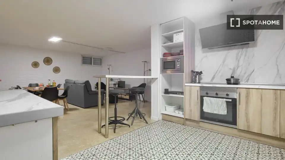 Room in Conde Orgaz - Piovera