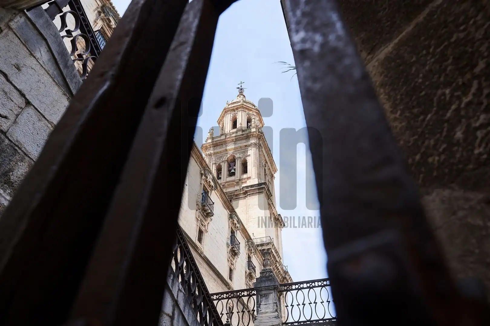 Exterior view of Flat for sale in Jaén  with Air Conditioner and Heating