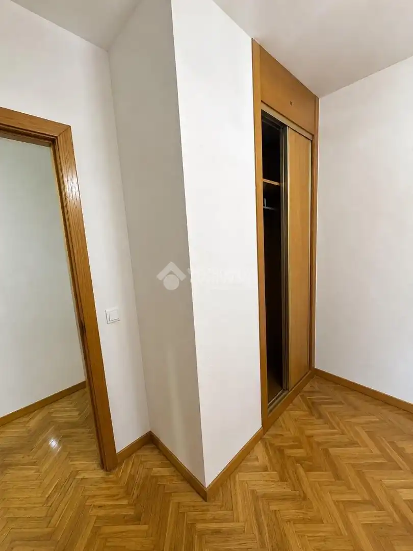 Habitación de Piso en venta en Madrid con Calefacción y Terraza
