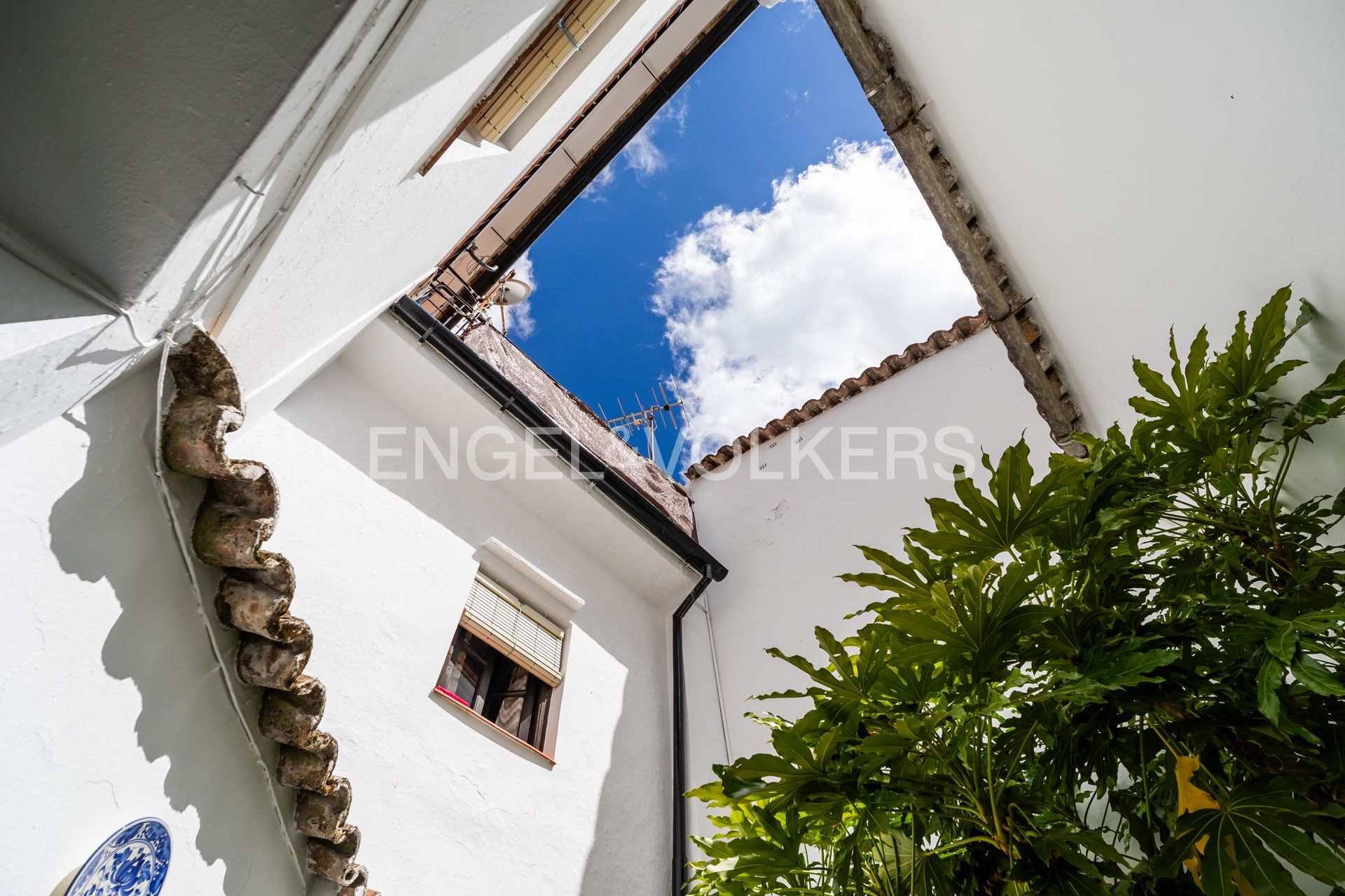 Exterior view of House or chalet for sale in Grazalema  with Air Conditioner, Heating and Storage room